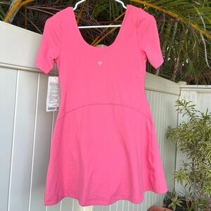 SIZE 6 Lululemon Align Short Sleeve Dress